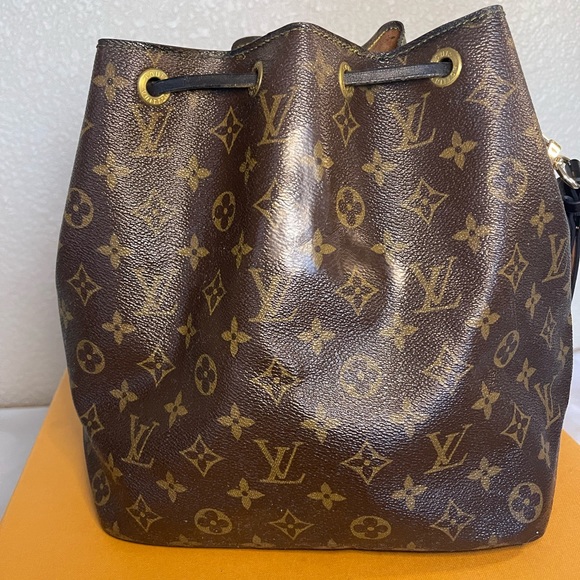 🔥Vintage LOUIS VUITTON Petit Noe Drawstring Shoulder Bag Monogram Leather - Picture 12 of 14